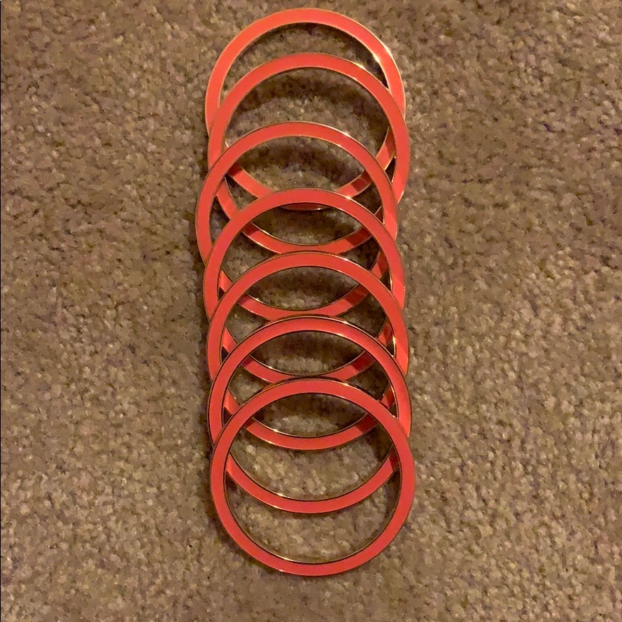 A Set Of Seven Bracelets Brand The Limited Orange 22$
